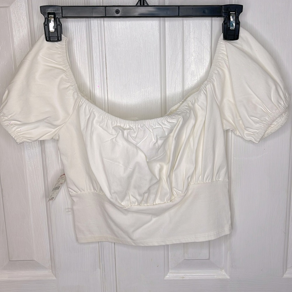 White Crop of Shoulder Puffs Sleeves Top NWT XL